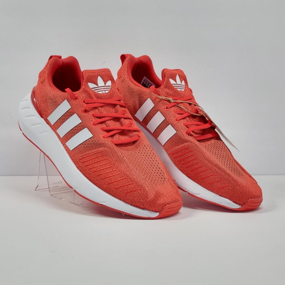 NWT-ADIDAS swift run 22 athletic shoes Sz 12